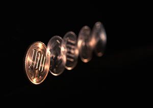 「銀貨投資の魅力と購入ガイド：資産形成に役立つ情報を徹底解説」